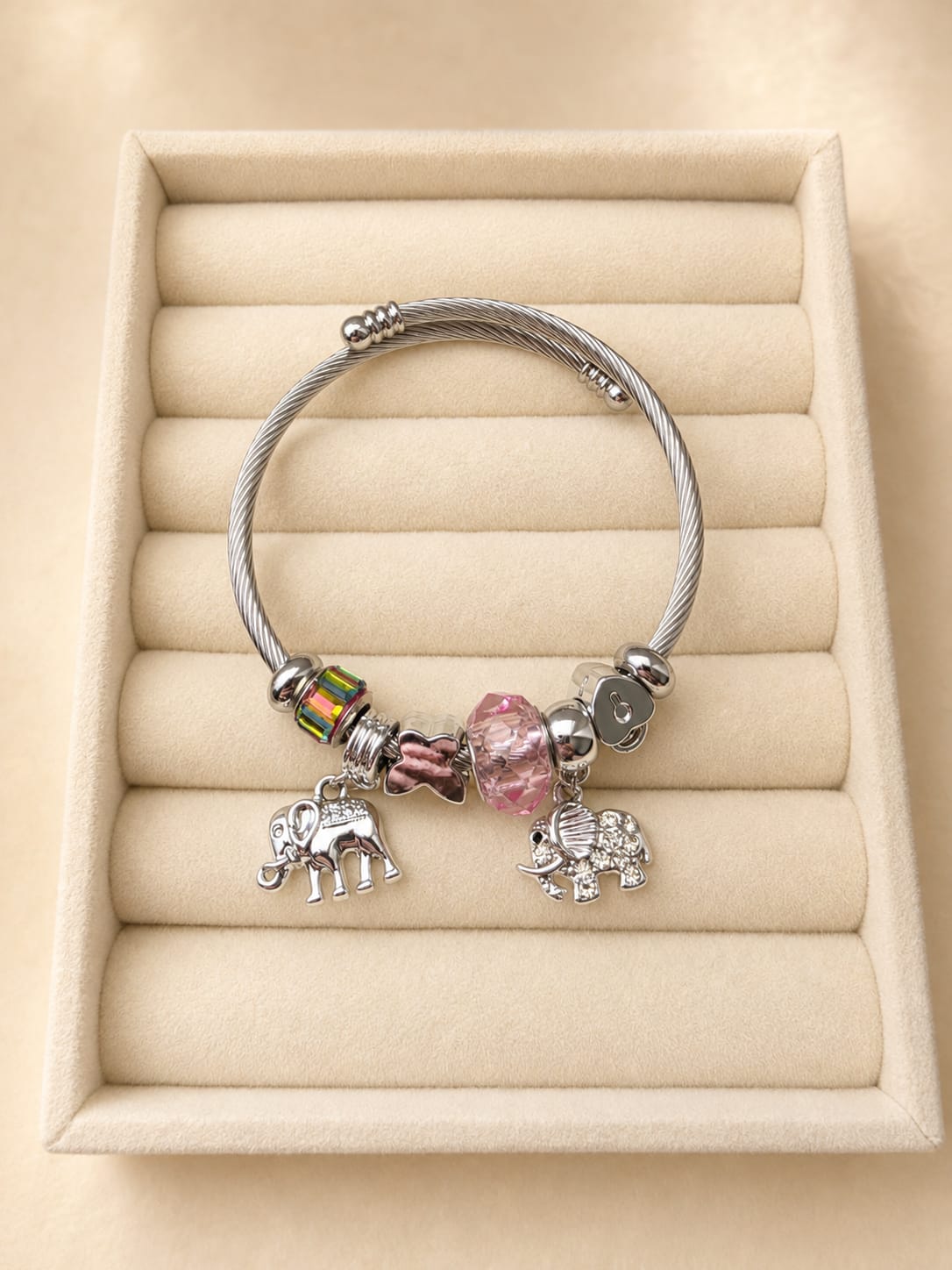 Silberfarbenes Charm-Armband mit Elefanten